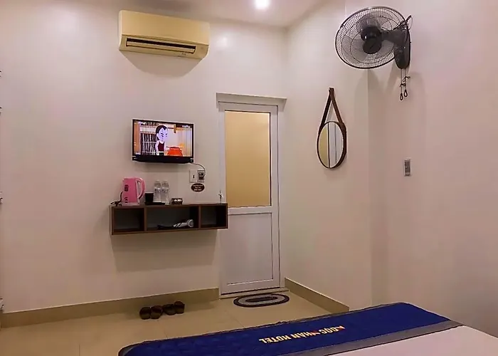 Ngoc Nhan Co To Hotel Hạ Long