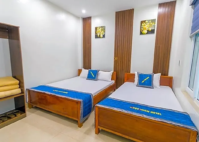 Ngoc Nhan Co To Hotel